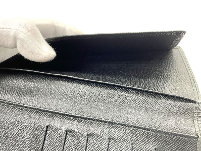 Louis Vuitton Taiga Porte Barrule Carte Cles Di Wallet Long Wallet M30392