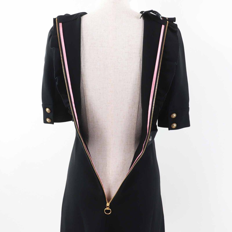 Gucci 445275 Ruffle Design With GG Pearl Buttons Ribbon Short Sleeves Dress