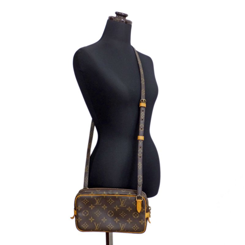 Louis Vuitton Pochette Monogram M51828 Shoulder Bag Gold Hardware Bag
