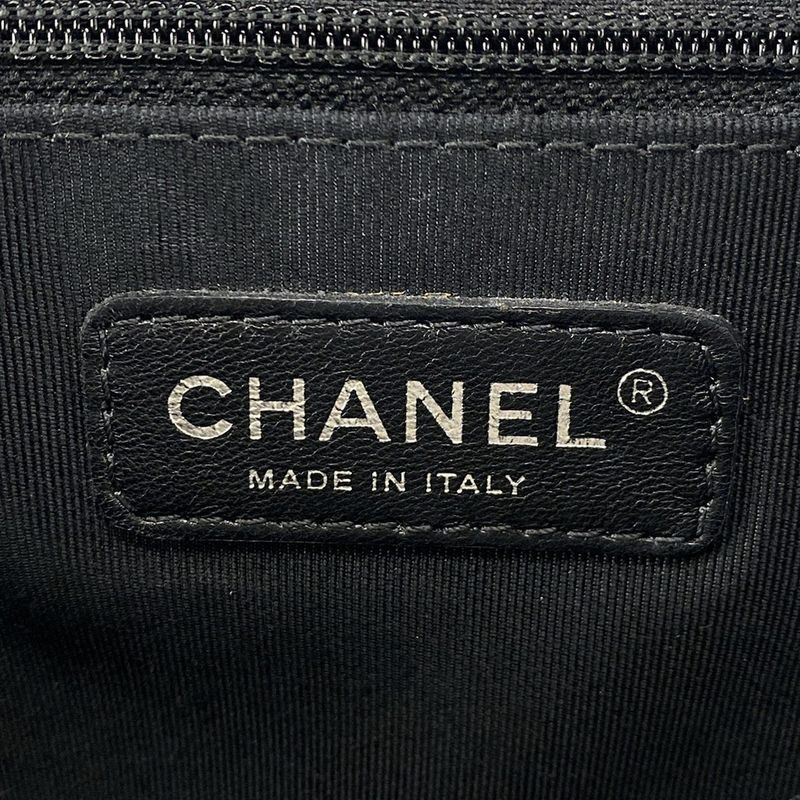 Chanel Shoulder Bag Boy Chanel / Matelasse Blue And Black Chain Shoulder /