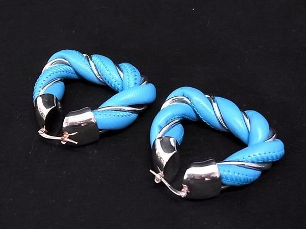 Bottega Veneta Leather × Sv925 Twisted Triangle Earrings Light Blue × Silver