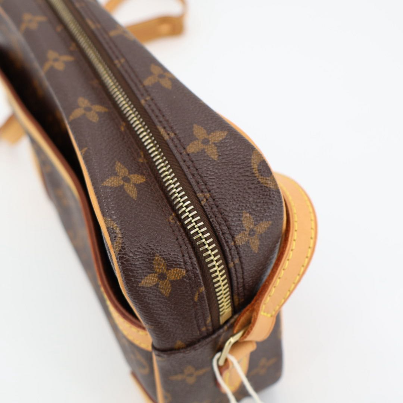 Louis Vuitton Monogram Trocadero 27 Shoulder Bag