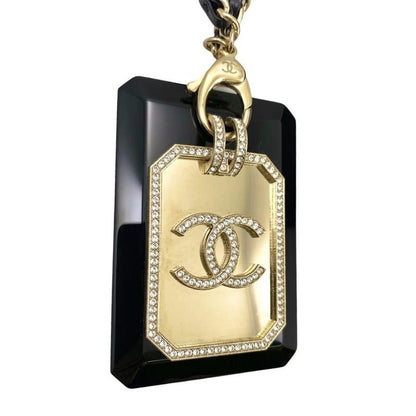 Chanel Ab6421 B06189 Nd228 Chain Necklace Card Case Black Gold Hardware with