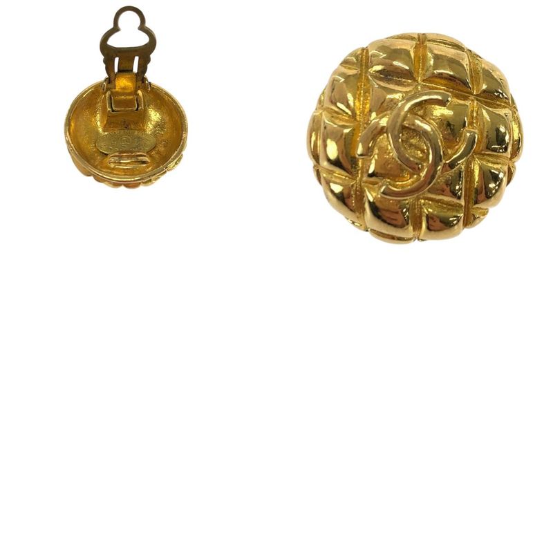 Chanel Vintage Matelasse Coco Mark Gold Metal Earrings 2 5 Engraved Ladies