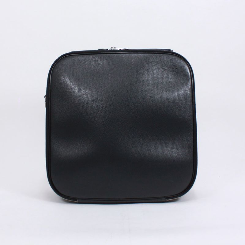 Louis Vuitton Taiga Ardoise Leather Black Shoulder Bag Silver M30762