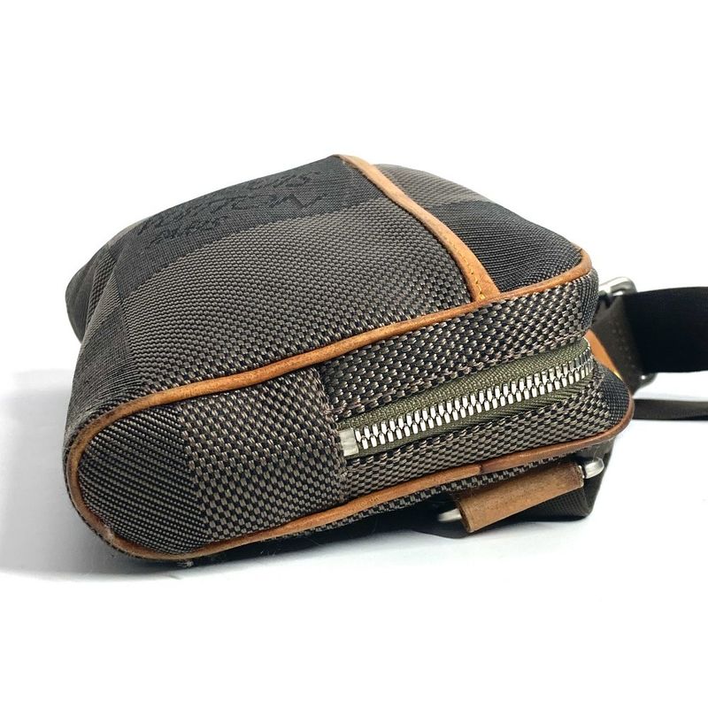 Louis Vuitton Body Bag Acrobat M93619 Damier Geant Canvas Tail Khaki