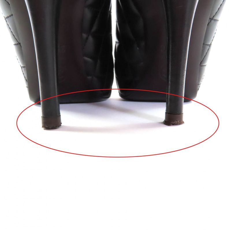 CHANEL G29111 Perforated Coco Mark Matelasse Almond Toe Leather Pumps Black