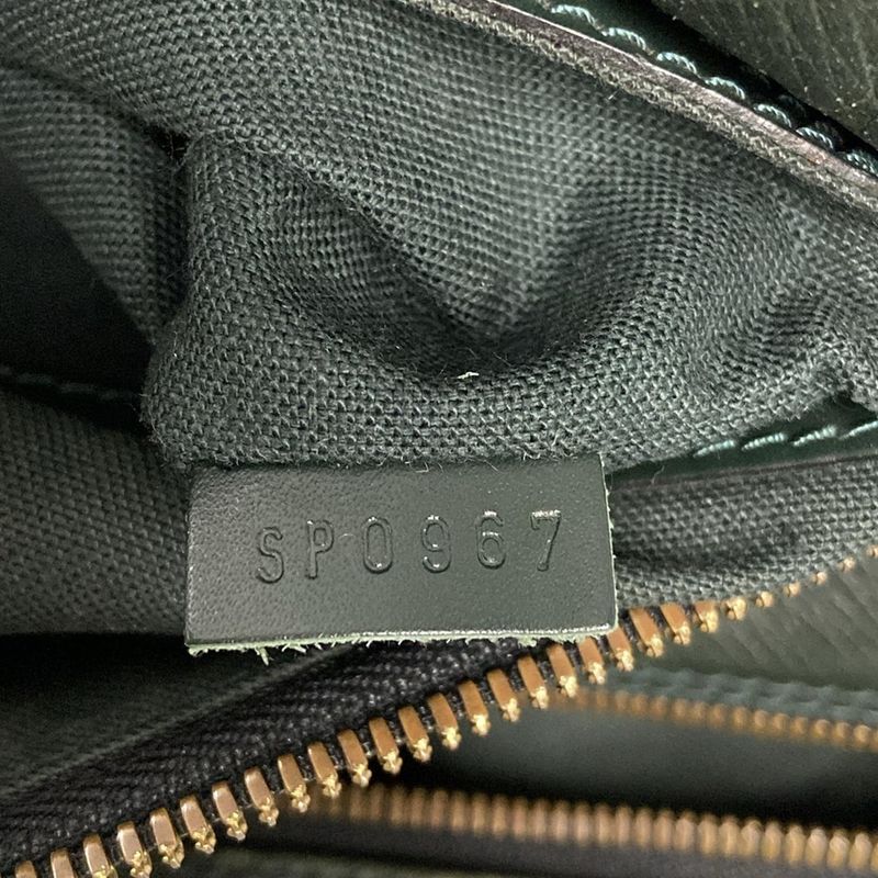 Louis Vuitton Taiga Reporter Shoulder Bag M30154 Epi Cair Leather