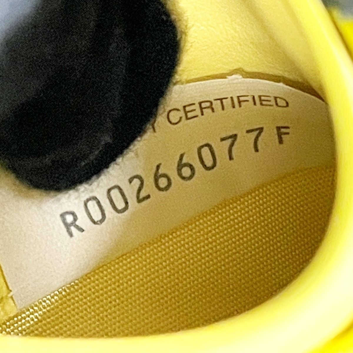 Bottega Veneta Maxi Intrecciato Yellow Bifold Wallet Leather