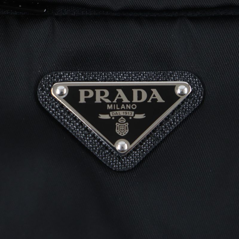 Prada Umc149 100% Virgin Wool Re-nylon Triangle Logo Triangle Plate Knit