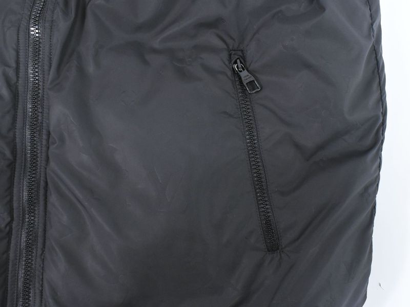 Authentic Louis Vuitton LV Monogram Reversible Down Jacket Outerwear 54
