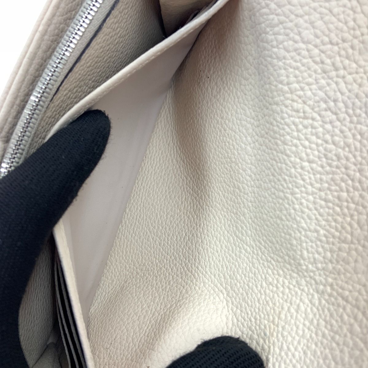 Louis Vuitton Mahina Hina Portefeuille Iris M60177 Women's Bifold Long Wallet