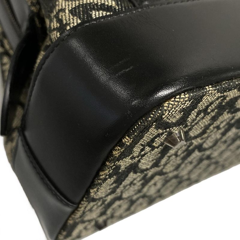 Dior/christian Dior Handbag Trotter Ivory X Dark Navy Leather