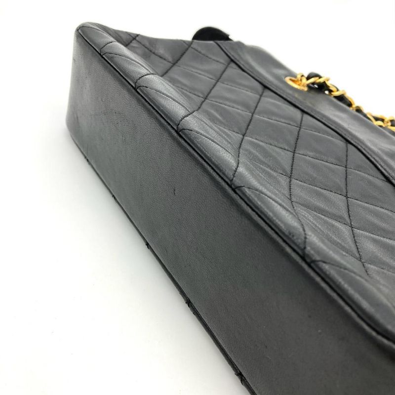 Chanel Matelasse Shoulder Bag Lambskin Black Gold Hardware