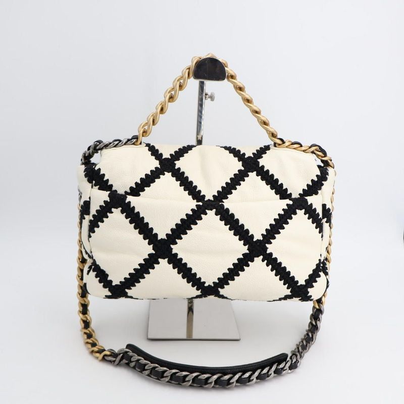 Chanel Shoulder Bag Chanel 19 Matelasse Large Stitch Chain Handle White Black