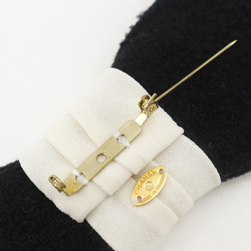 Chanel Ribbon Coco Mark Tweed Black/white Ladies 15g Brooch