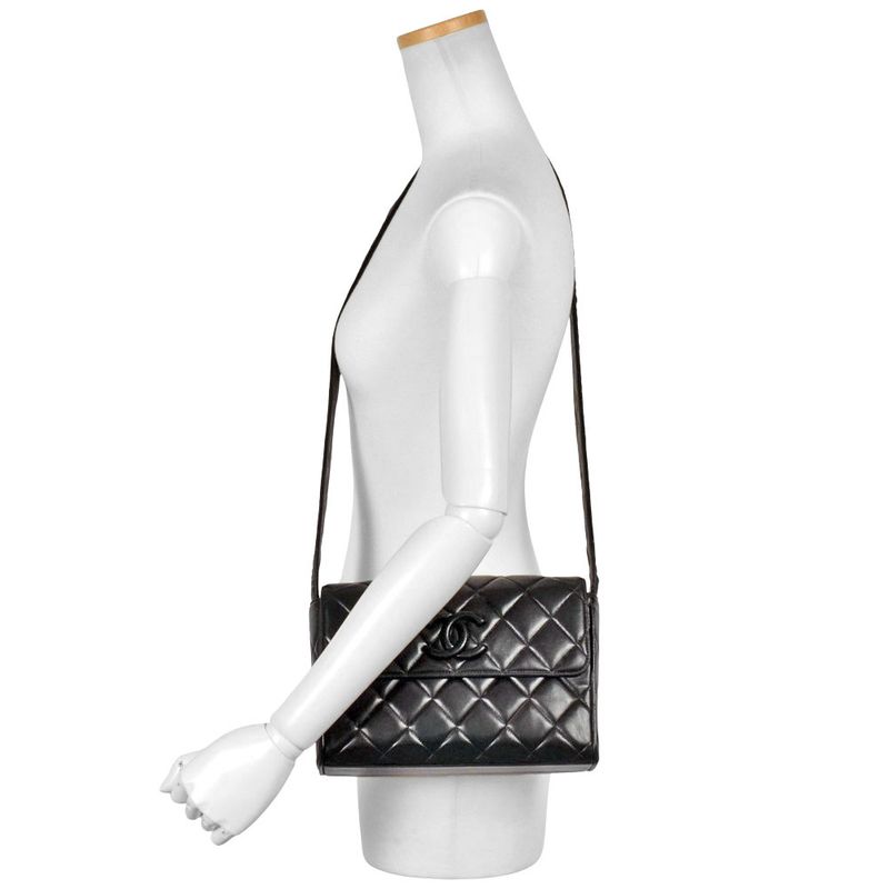 Chanel Matelasse Leather Shoulder Bag Lambskin Black 2nd Unit Coco Mark