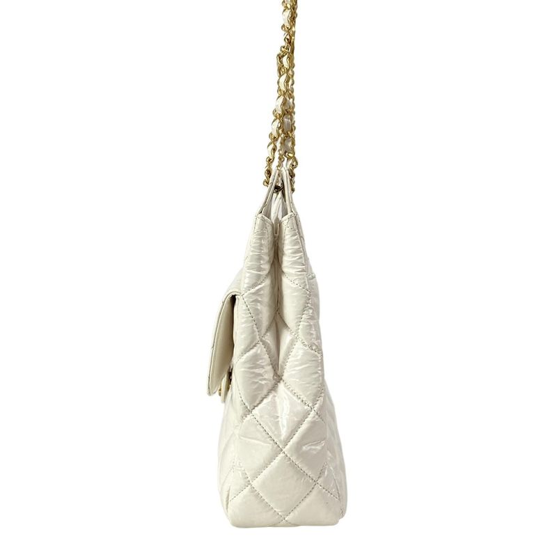 Chanel Shoulder Bag Hobo Bag As3693 White Chain Shoulder / Vintage Gold