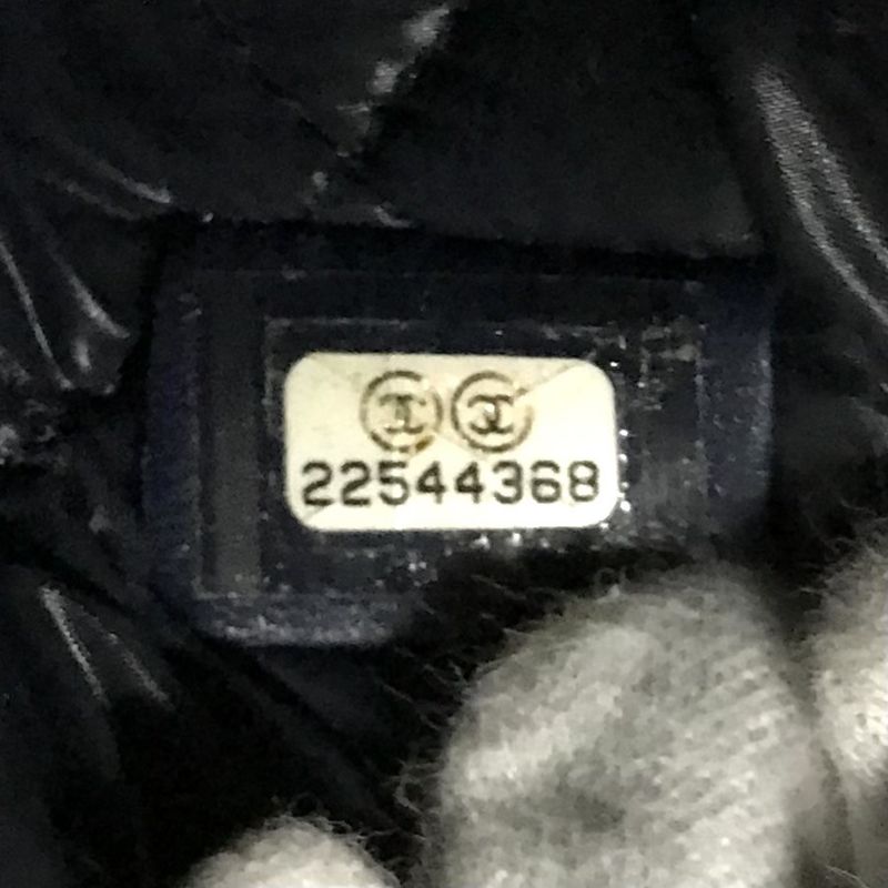 Chanel Quilted Lambskin CC Logo Clutch Navy
