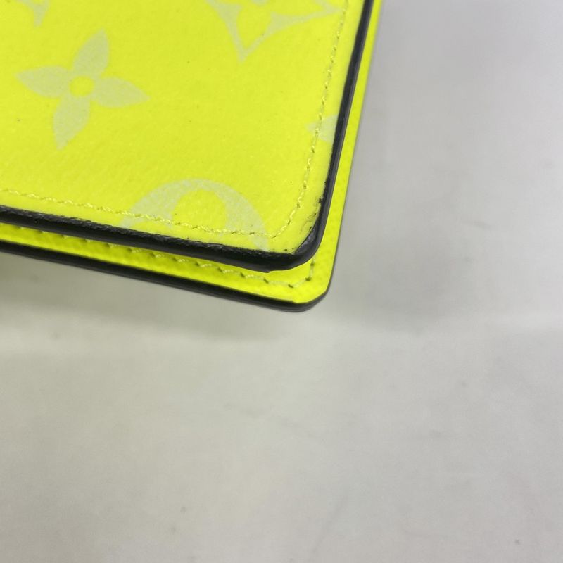 Louis Vuitton Long Wallet Taiga Llama Portefeuille Brazza M30947 Jeanne Men's