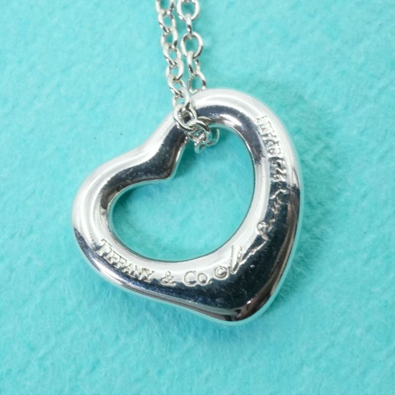 11mm (0.43in) Tiffany & Co Open Heart Necklace 24-5514s