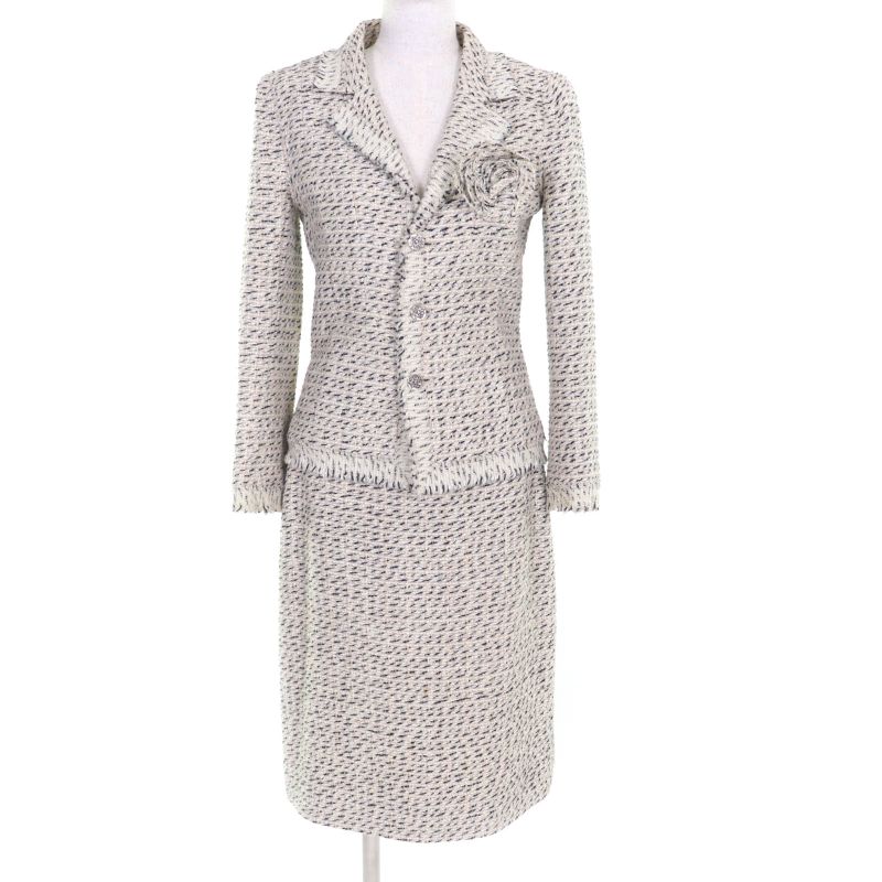 CHANEL Vintage 04A P23949/p23976 Tweed Jacket + Skirt Setup Suit With