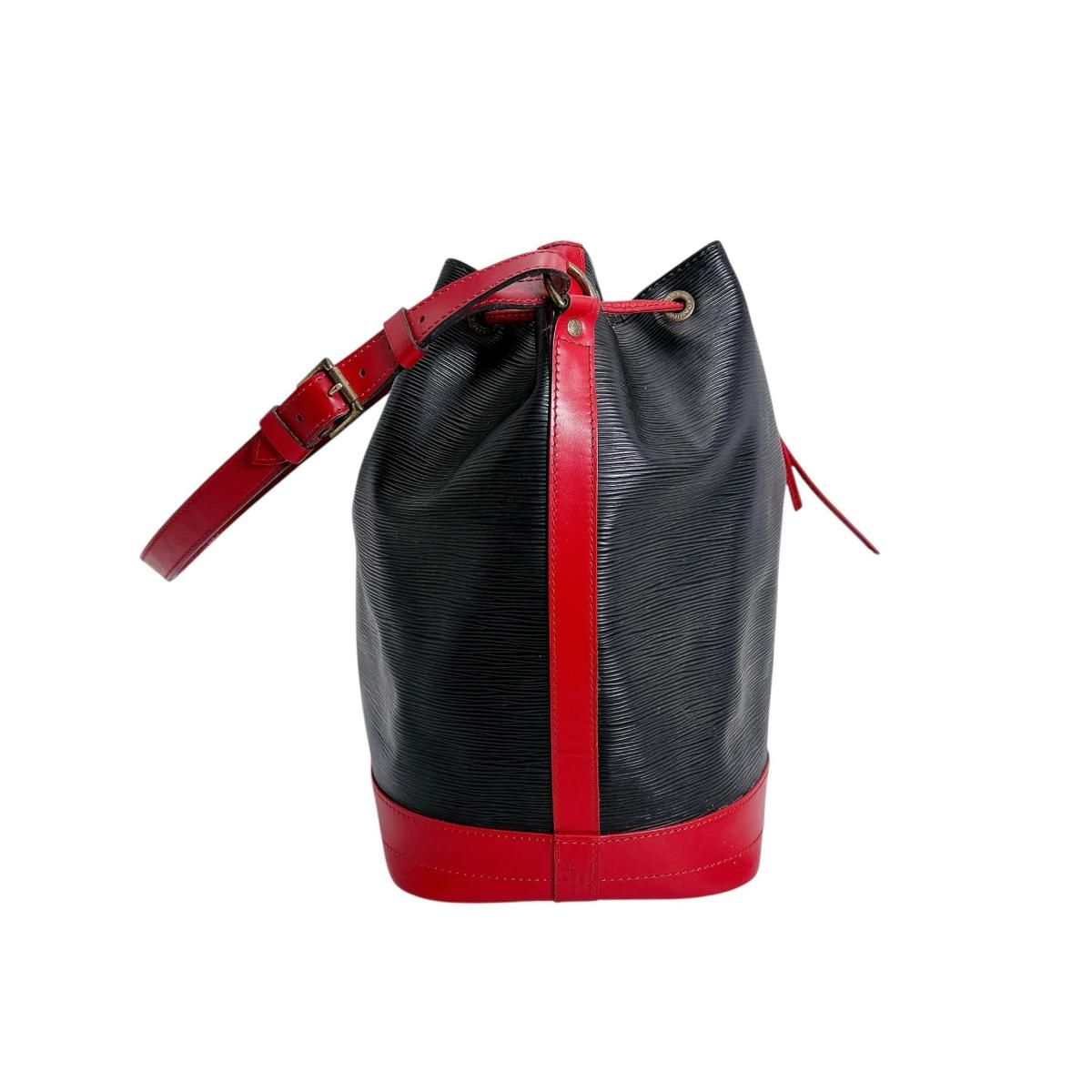 Louis Vuitton Epi Shoulder Bag Noe Noir Black