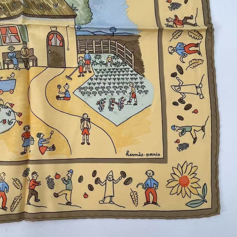 Hermes RE TOUR A LA Terre Homeward Silk Scarf Yellow