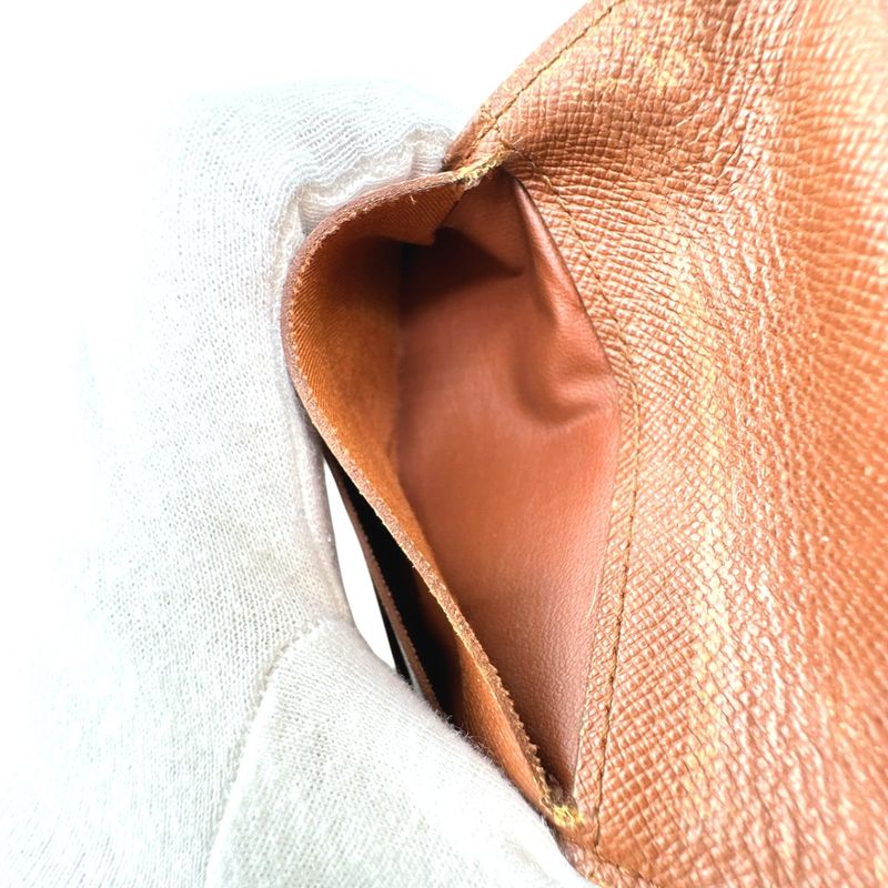 Louis Vuitton M61667 Monogram Compact Zipped Wallet With Zipped Card Pocket