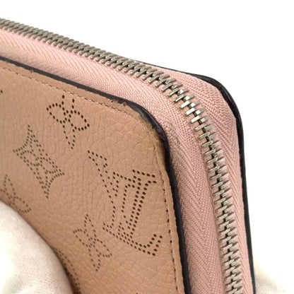 Louis Vuitton Zippy Wallet Mahina Magnolia Leather Light Pink Round Zipper Long