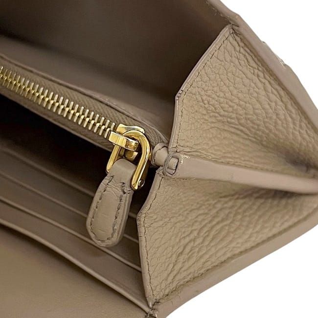 Prada Bifold Long Wallet Beige 1mh132 Wallet Excellent Condition Leather