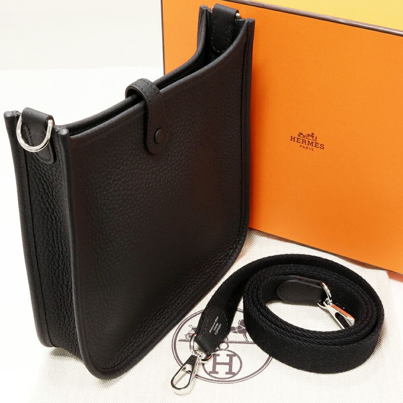 Hermes Shoulder Bag Evelyn TPM Mini 16cm (630in) Taurillon Cles Mance Black