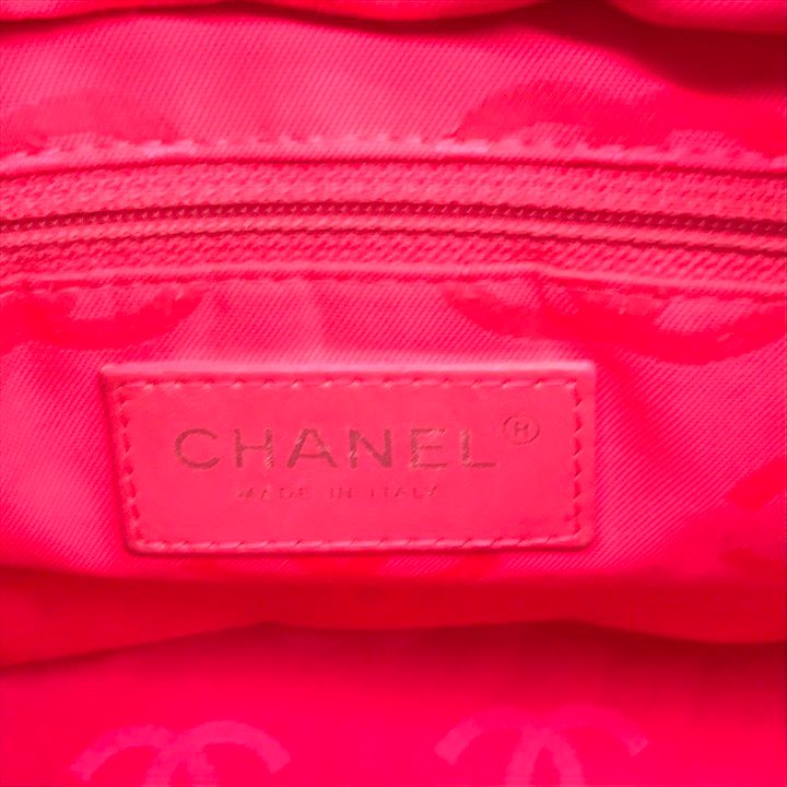 Chanel CC Logo Cambon Leather Patent Mini Hand Tote Black