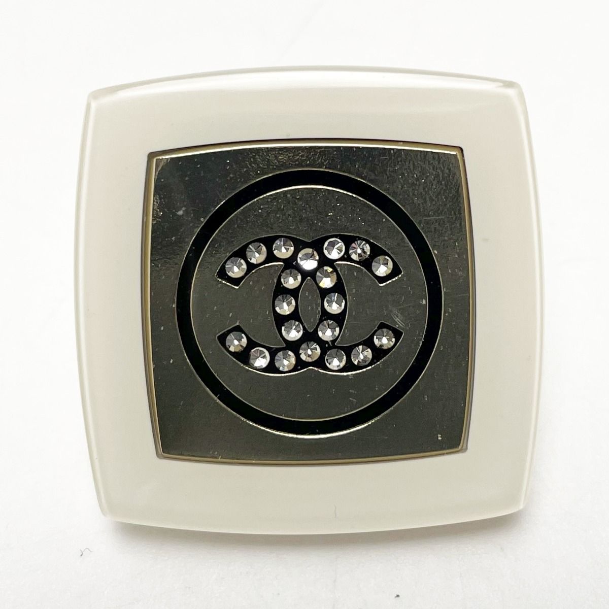 Chanel Resin X Rhinestone White X Gold Accessories Earrings Ladies