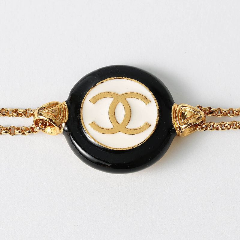 Chanel Necklace Choker Gold