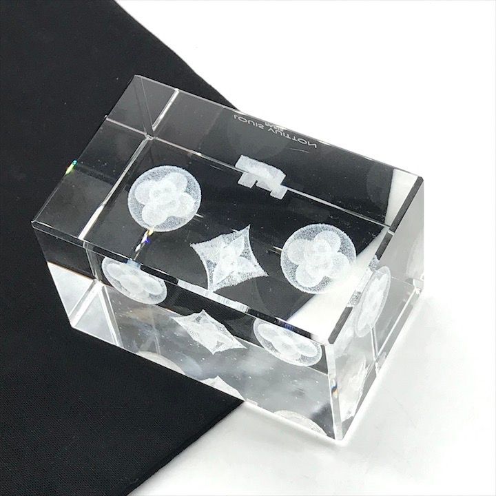 Louis Vuitton Monogram Crystal Paperweight Object Clear Figurine 