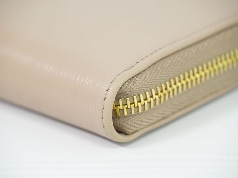 Authentic Prada Leather Round Zipper Long Wallet Long Wallet Beige Wallet