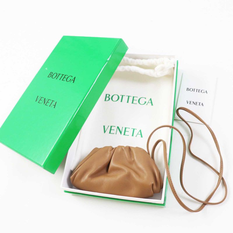 Bottega Veneta 577816 The Pouch With Shoulder Gusset Leather