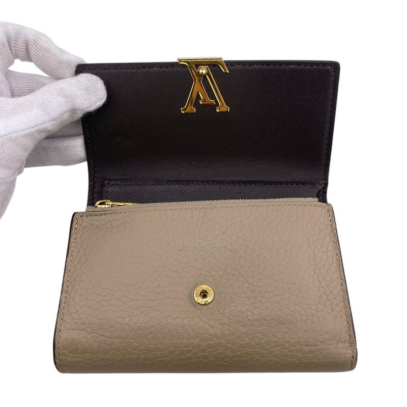 Louis Vuitton M62159 Portefeuille Capucines Compact Wallet LV Logo Trifold