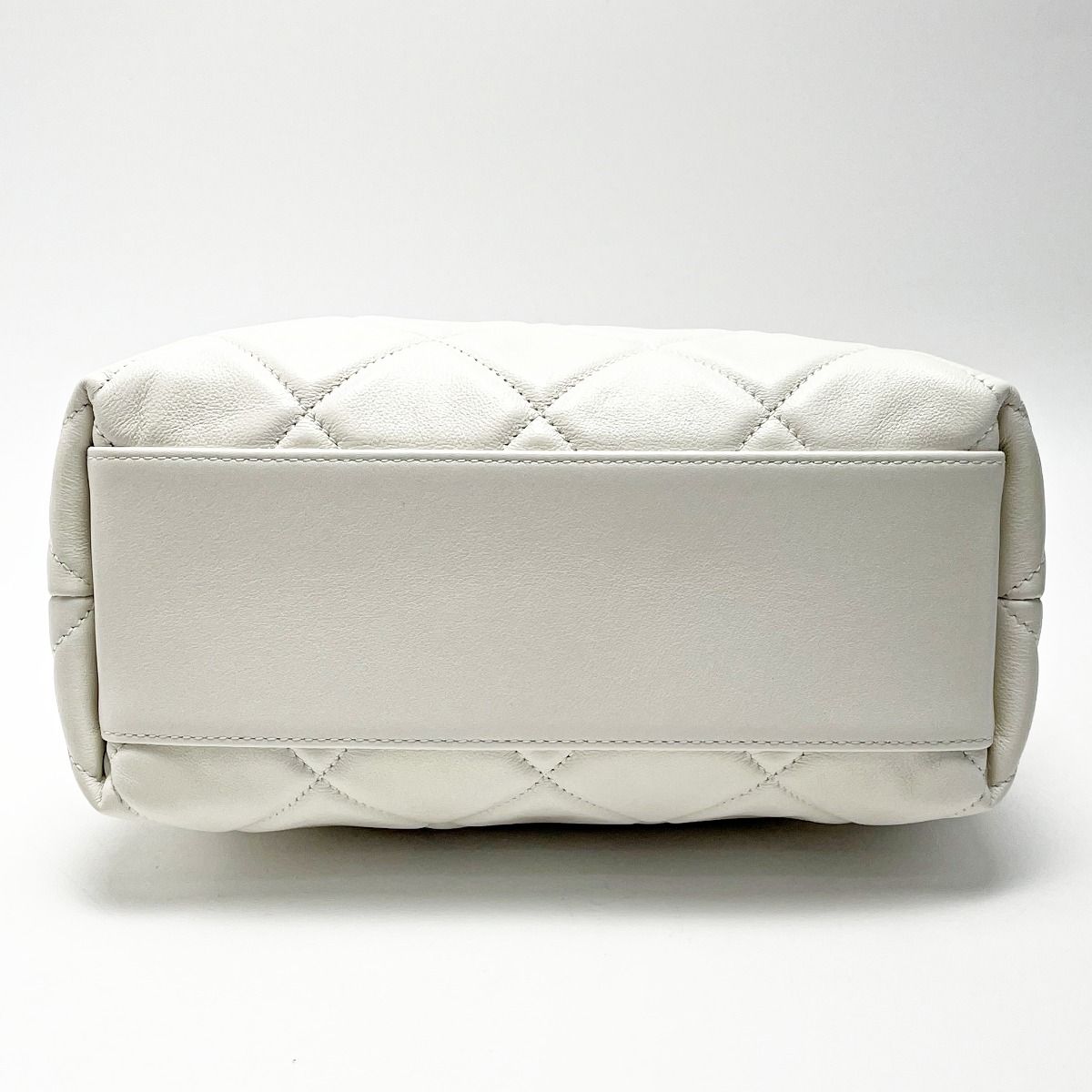 Chanel Matelasse As3292 White Chain Tote Bag Lambskin Ladies Gold Hardware