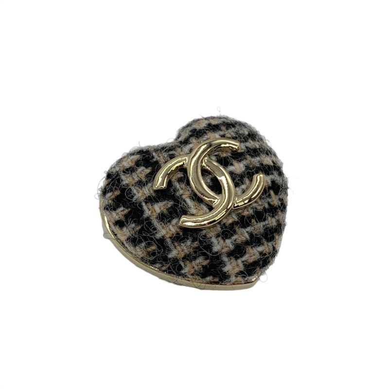 0116 Chanel Tweed Heart Brooch Ab9496 B09311 Nk599