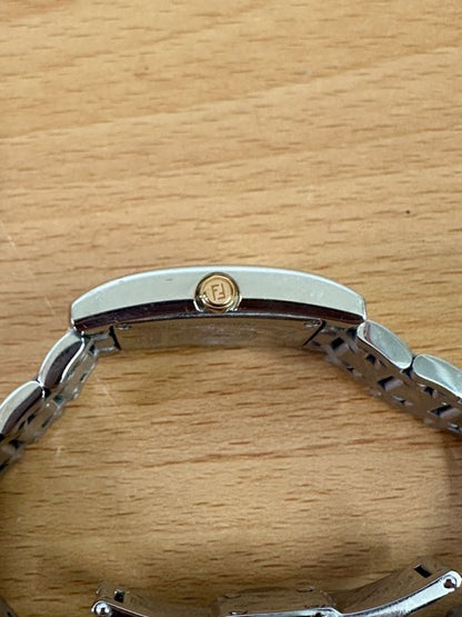 Fendi 7000l Quartz Watch Shell Dial Diamonds Working A25-2017