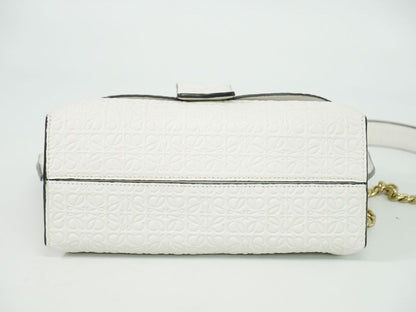 Authentic Loewe Avenue Repeat Anagram Shoulder Bag Pochette Leather White
