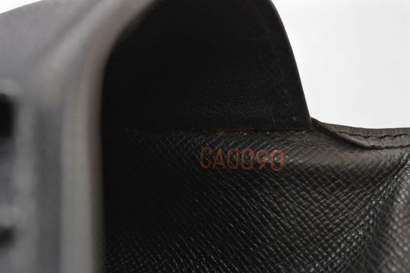 Louis Vuitton Wallet Vintage Men's Louis Vuitton Long Wallet Epi Porte Cult