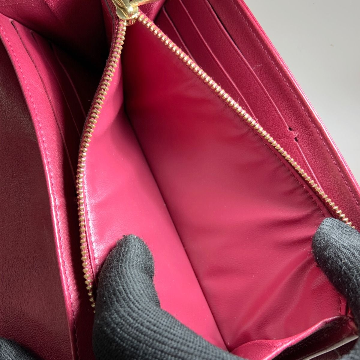 Louis Vuitton Mahina Portefeuille Iris Long Wallet M58135 Red