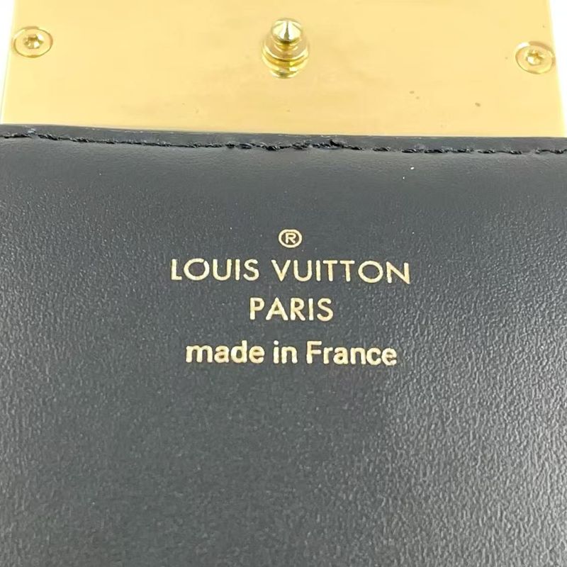 Louis Vuitton Portefeuille Sarah Dauphine Monogram Reverse RFID Reaction
