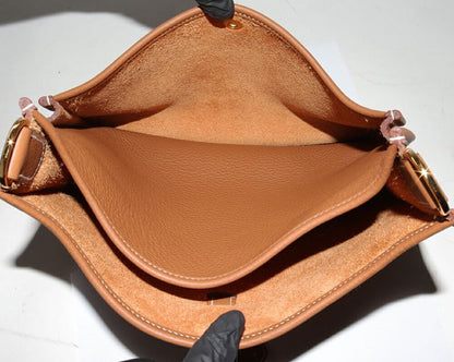 Hermes Shoulder Bag Evelyn 3PM Trois Taurillon Cles Mance Gold Hardware