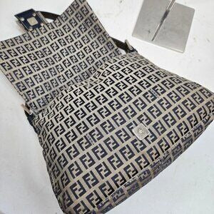 Fendi Mamma Zucca Bucket Baguette Navy Tan Flap Bag Purse Tote FF