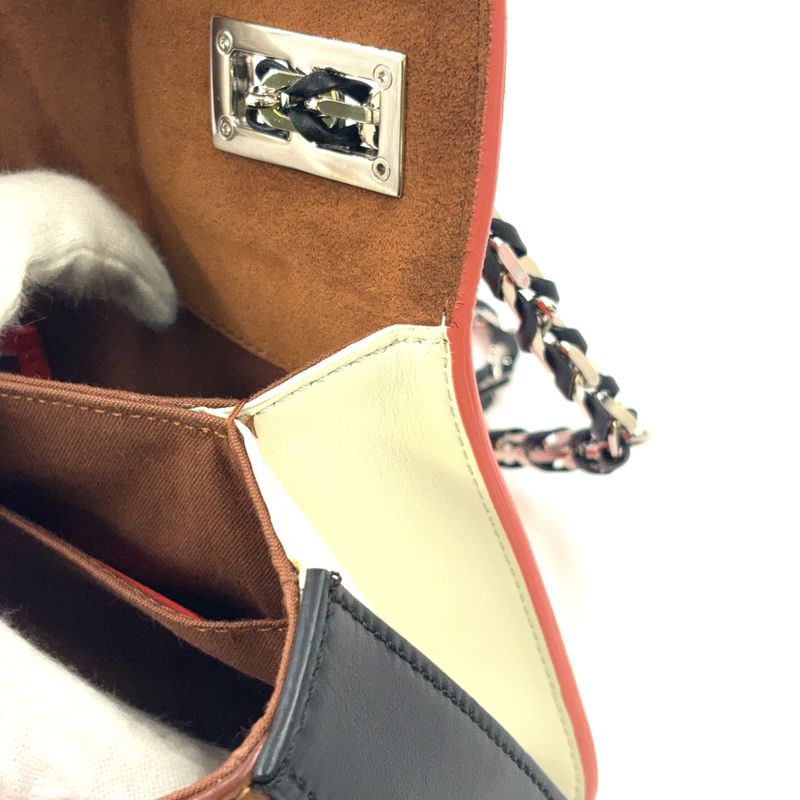Fendi Baguette Chain Shoulder Leather Orange Brown And Black Shoulder Bag Silver