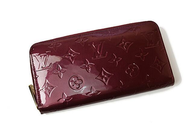 Louis Vuitton Wallet Louis Vuitton Round Zipper Vernis Rouge Fauviste M91536